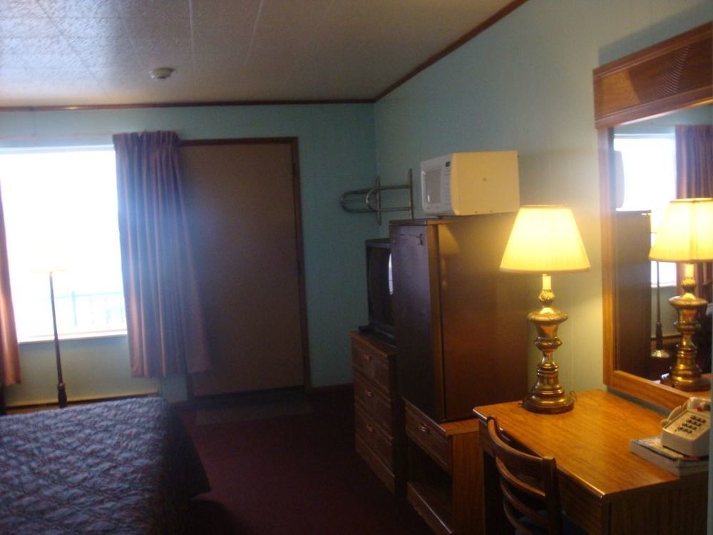 Currys Motel By Oyo Saginaw Mi ห้อง รูปภาพ
