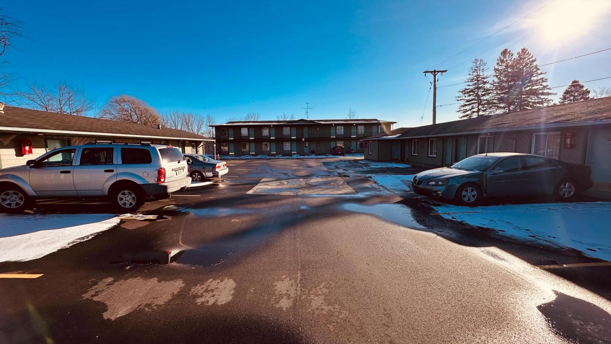 Currys Motel By Oyo Saginaw Mi ภายนอก รูปภาพ