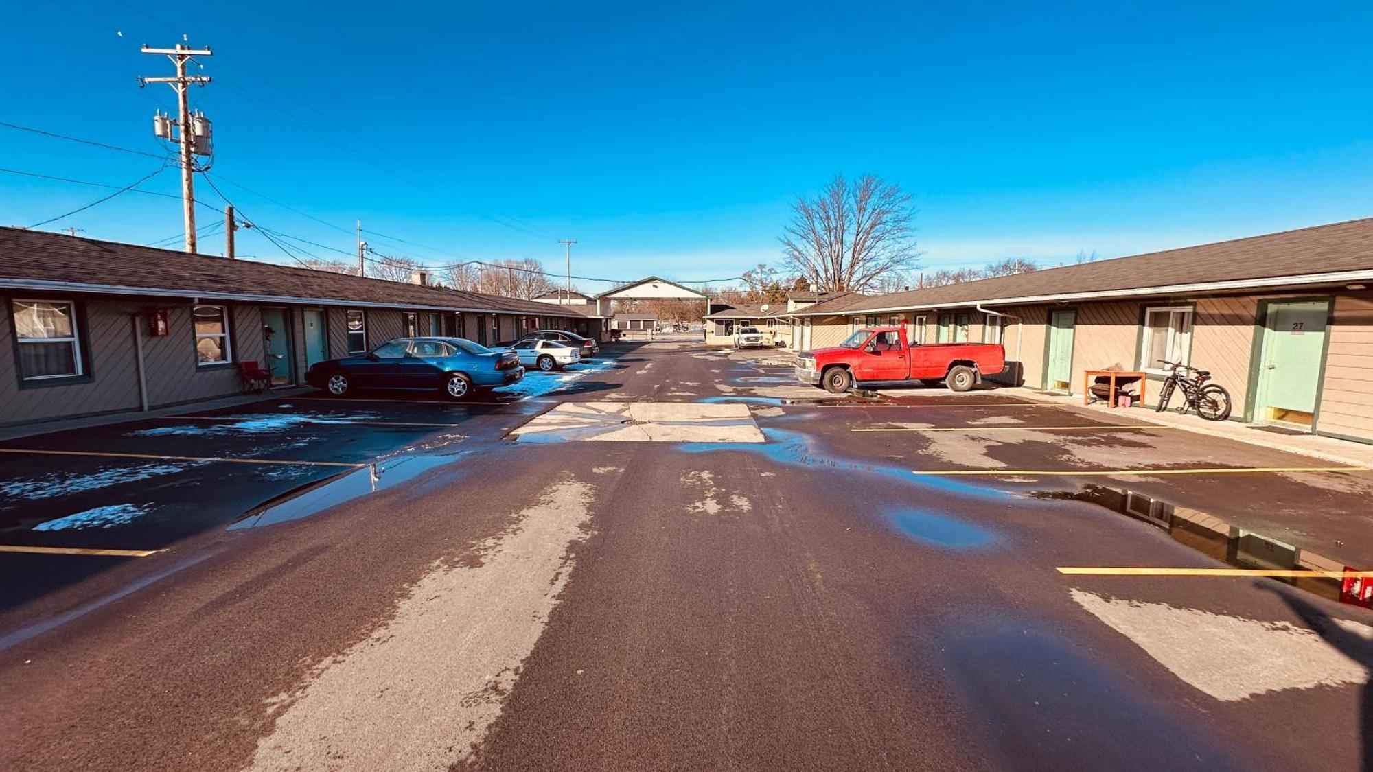 Currys Motel By Oyo Saginaw Mi ภายนอก รูปภาพ